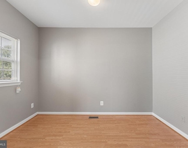 15121 Toccoa Court - Photo Thumbnail 8