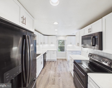 1510 Loudoun Drive - Photo Thumbnail 10