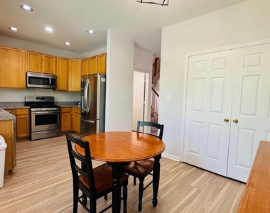21779 Kings Crossing Terrace - Photo Thumbnail 16