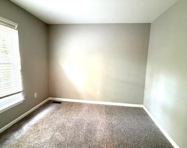 43416 Sperrin Court - Photo Thumbnail 11