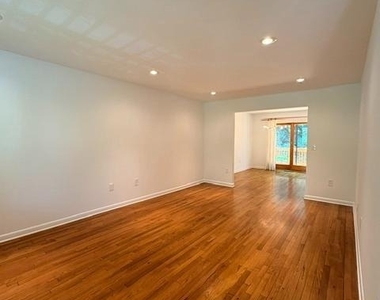 2071 Golf Course Drive - Photo Thumbnail 2