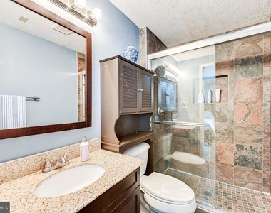 6144 Windward Drive - Photo Thumbnail 18