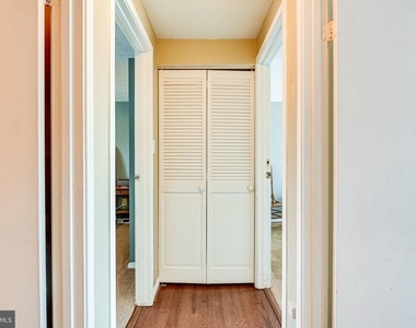 6144 Windward Drive - Photo Thumbnail 11