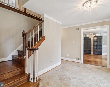 7518 Old Dominion Drive - Photo Thumbnail 6