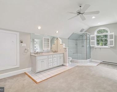7518 Old Dominion Drive - Photo Thumbnail 32