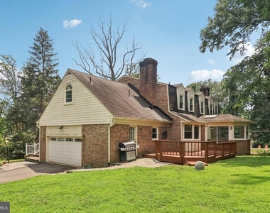 7518 Old Dominion Drive - Photo Thumbnail 2