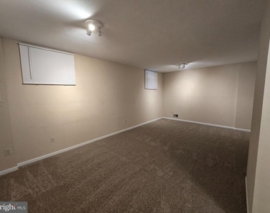 6521 Castine Lane - Photo Thumbnail 13