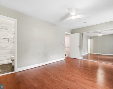 6410 Blarney Stone Court - Photo Thumbnail 16