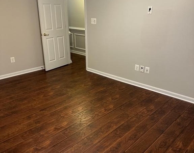 7064 Huntley Run Place - Photo Thumbnail 7