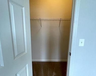 200 Norland Knoll Dr - Photo Thumbnail 4