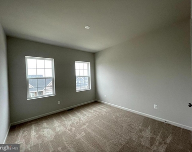 200 Norland Knoll Dr - Photo Thumbnail 3