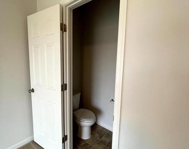 200 Norland Knoll Dr - Photo Thumbnail 20