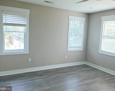 307 Charles Street - Photo Thumbnail 5