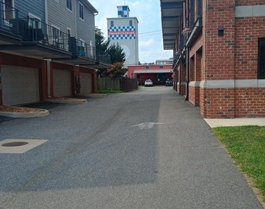 307 Charles Street - Photo Thumbnail 9