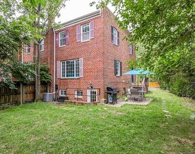 2965 Sycamore Street - Photo Thumbnail 6