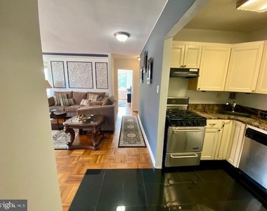 1111 Arlington Boulevard - Photo Thumbnail 4