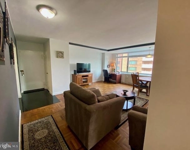 1111 Arlington Boulevard - Photo Thumbnail 9