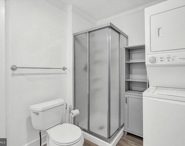 1029 W Locust Street - Photo Thumbnail 8