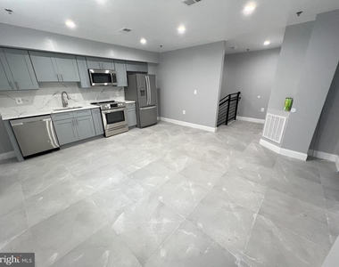 1611 Ridge Avenue - Photo Thumbnail 9