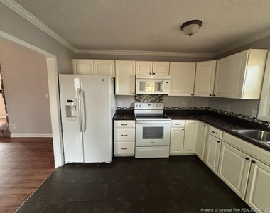 2043 Lakeridge Drive - Photo Thumbnail 5
