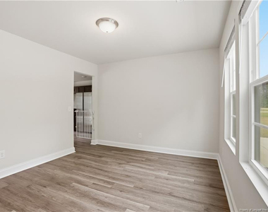 7811 Lucinda Lane - Photo Thumbnail 5