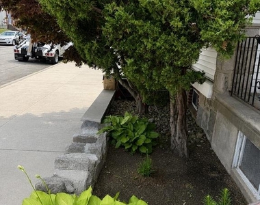 445 Roxborough Avenue - Photo Thumbnail 1