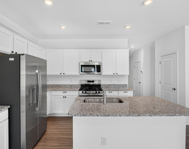 200 Flagstone Way - Photo Thumbnail 8