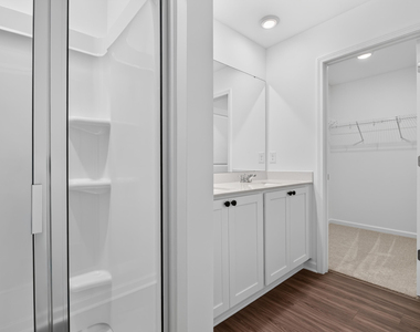 200 Flagstone Way - Photo Thumbnail 12