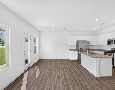 200 Flagstone Way - Photo Thumbnail 3