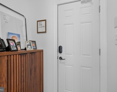 2046 E Huntingdon Street - Photo Thumbnail 1