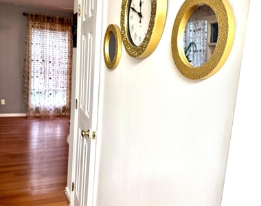 905 Sanderson Drive - Photo Thumbnail 18
