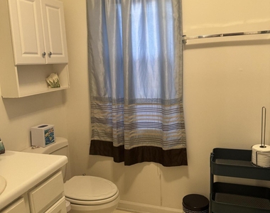 905 Sanderson Drive - Photo Thumbnail 27