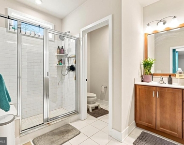3001 Cityview Walk - Photo Thumbnail 14