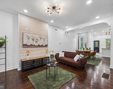 2308 Nicholas Street - Photo Thumbnail 3