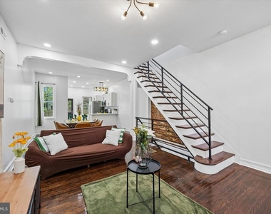 2308 Nicholas Street - Photo Thumbnail 2