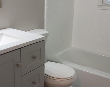 102 S Tunstall Avenue - Photo Thumbnail 12