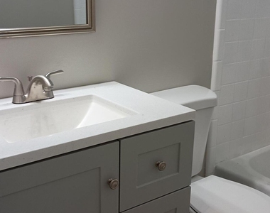 102 S Tunstall Avenue - Photo Thumbnail 13