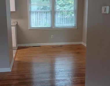 102 S Tunstall Avenue - Photo Thumbnail 3