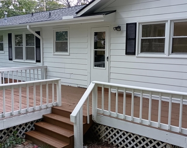 102 S Tunstall Avenue - Photo Thumbnail 20