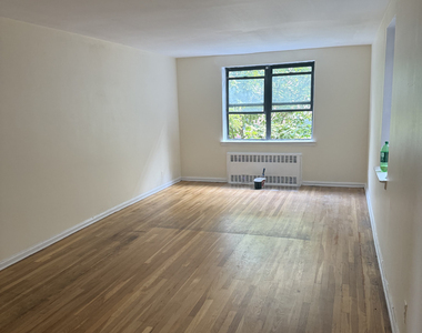 237 North Broadway - Photo Thumbnail 12