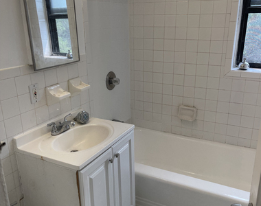 237 North Broadway - Photo Thumbnail 9