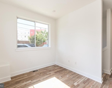 1431 Brown Street - Photo Thumbnail 7