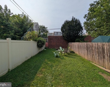 424 Conarroe Street - Photo Thumbnail 7