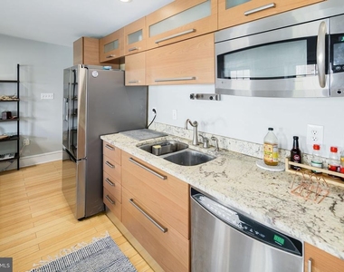 1514 Pine Street - Photo Thumbnail 6