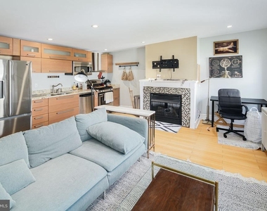 1514 Pine Street - Photo Thumbnail 5