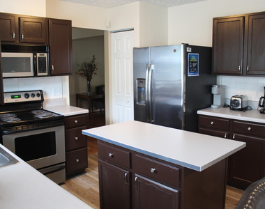 6 Wavecrest Court - Photo Thumbnail 13
