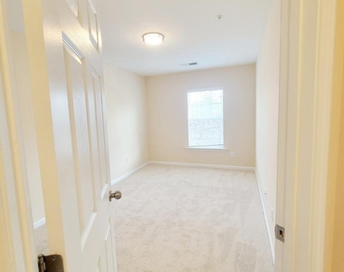 1120 Renewal Place - Photo Thumbnail 28