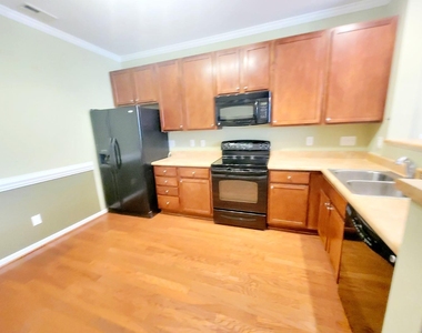 1120 Renewal Place - Photo Thumbnail 9