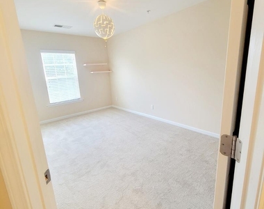 1120 Renewal Place - Photo Thumbnail 22