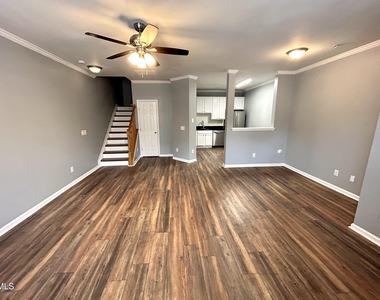 2210 Raven Road - Photo Thumbnail 1